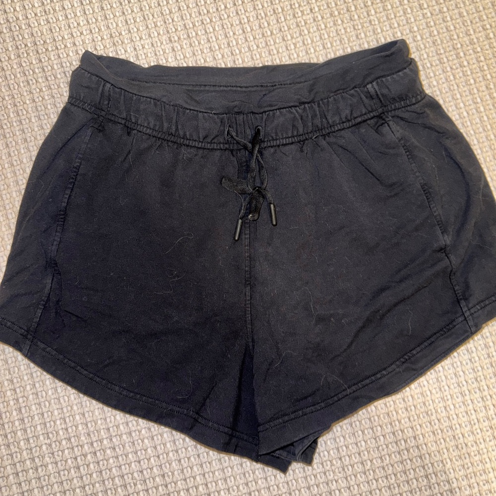 Lululemon - Black Women's Drawstring Lounge Shorts